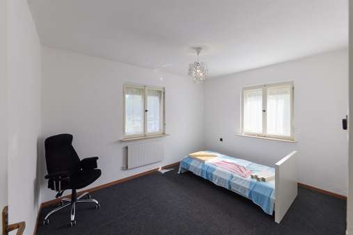 Kinderzimmer EG - Zweifamilienhaus in 90455 Nürnberg mit 162m² kaufen