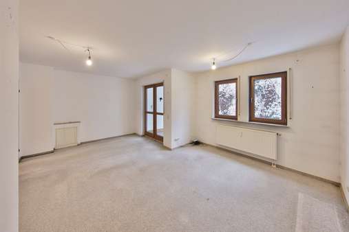 Wohnzimmer - Erdgeschosswohnung in 90449 Nürnberg mit 62m² kaufen
