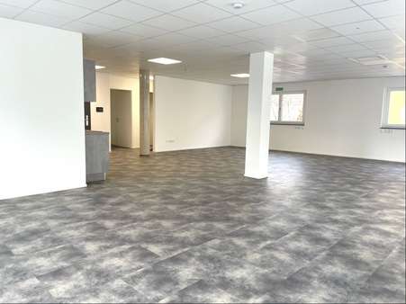 Büroeinheit - individuell einteilbar - Büro in 90402 Nürnberg mit 106m² mieten