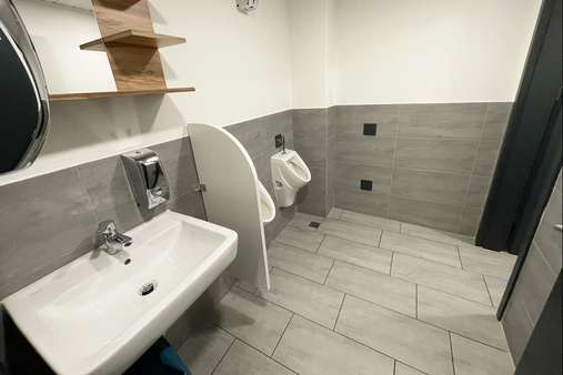 Toilette Gaststätte - Mehrfamilienhaus in 91217 Hersbruck mit 118m² kaufen