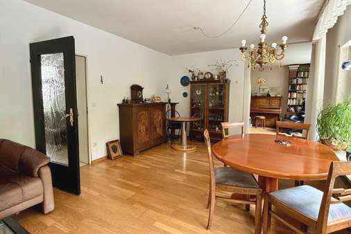 Wohnzimmer - Einfamilienhaus in 90607 Rückersdorf mit 130m² kaufen