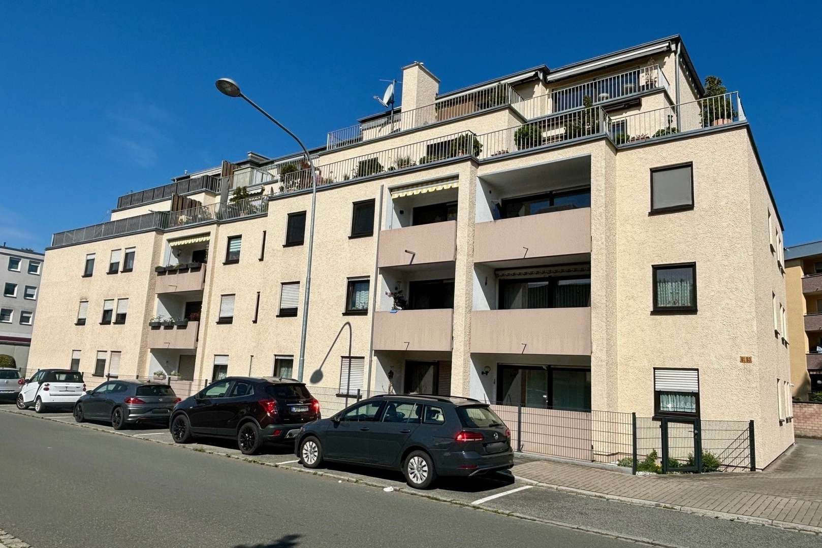 Aussenansicht - Etagenwohnung in 90552 Röthenbach mit 99m² kaufen