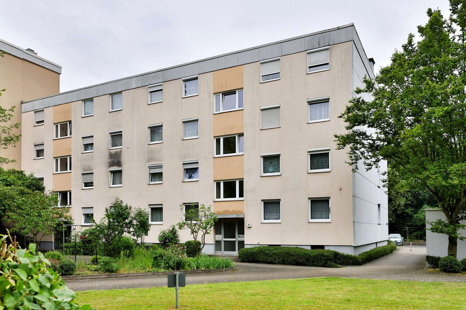Außenansicht - Etagenwohnung in 90449 Nürnberg mit 85m² kaufen