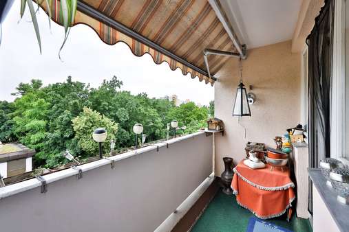 Balkon - Etagenwohnung in 90449 Nürnberg mit 85m² kaufen