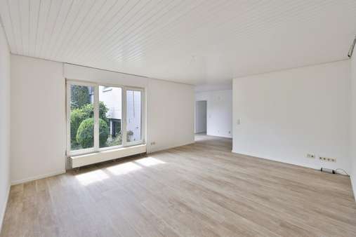 Wohn- Essbereich - Reiheneckhaus in 90473 Nürnberg mit 139m² kaufen
