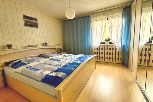 Schlafzimmer - Etagenwohnung in 91207 Lauf mit 80m² kaufen