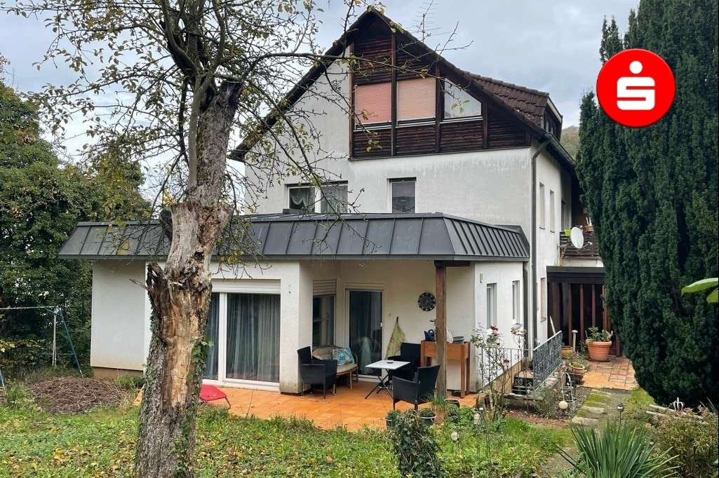 Hausansicht mit Garten - Einfamilienhaus in 91230 Happurg mit 200m² kaufen