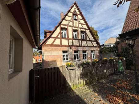 Wohnhaus - Sonstige in 90482 Nürnberg mit 130m² kaufen