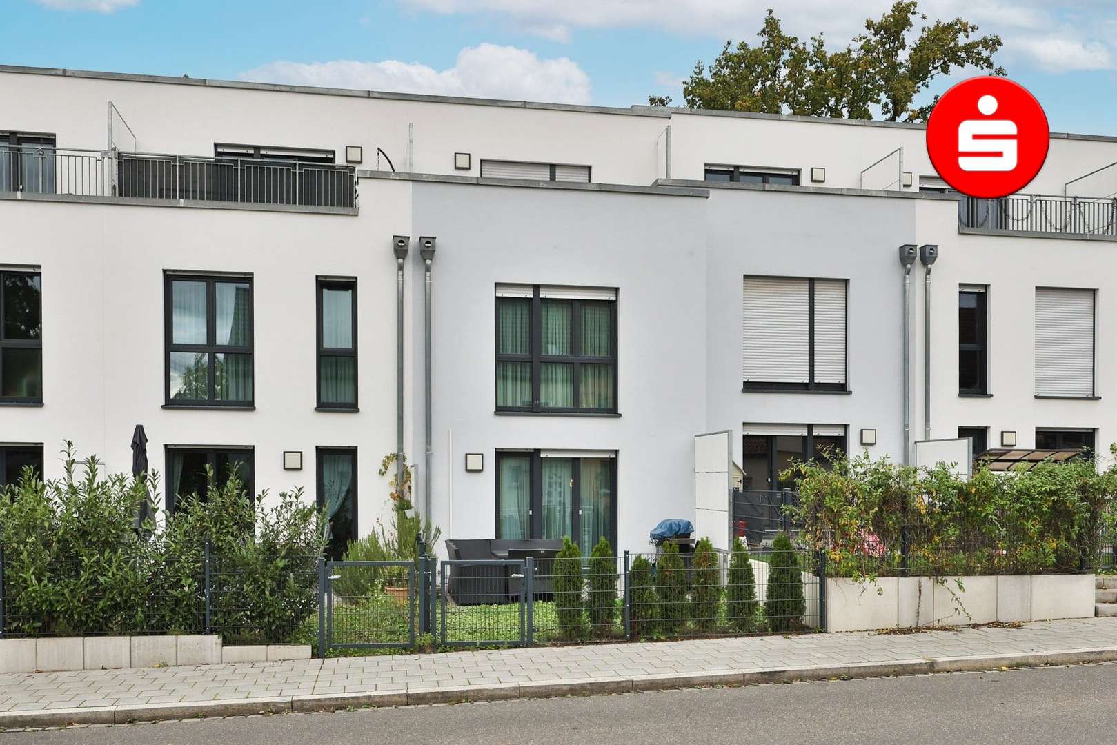 Reihenmittelhaus In N Rnberg Mit M Kaufen Sparkassen Immobilien