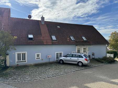 Außenansichten -  in 92331 Lupburg mit 98m² mieten