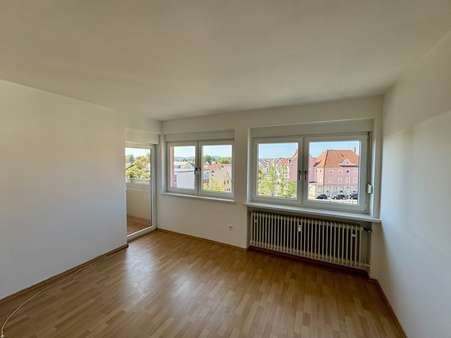 ... mit Zugang zum Balkon ... mit Zugang zum Balkon - Etagenwohnung in 92318 Neumarkt mit 64m² kaufen
