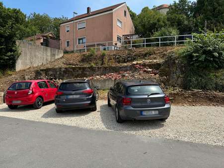 Geschotterte Parkmöglichkeit auf dem Grundstück - Einfamilienhaus in 92331 Lupburg mit 120m² kaufen