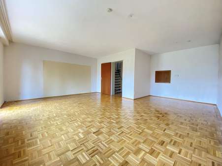 Wohnzimmer Ansicht mit Essbereich Wohnzimmer Ansicht mit Essbereich - Reiheneckhaus in 90522 Oberasbach mit 130m² kaufen