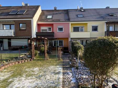 Ansicht Gartenseite - Reihenmittelhaus in 90556 Cadolzburg mit 102m² kaufen