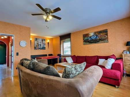 Wohnzimmer und Essbereich - Doppelhaushälfte in 91126 Schwabach mit 96m² kaufen