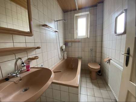 Bad EG - Zweifamilienhaus in 90522 Oberasbach mit 132m² kaufen