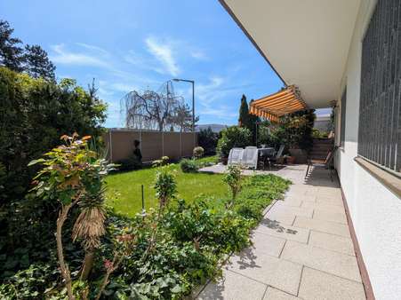 Terrasse u. Garten Terrasse u. Garten - Bungalow in 90513 Zirndorf mit 130m² kaufen