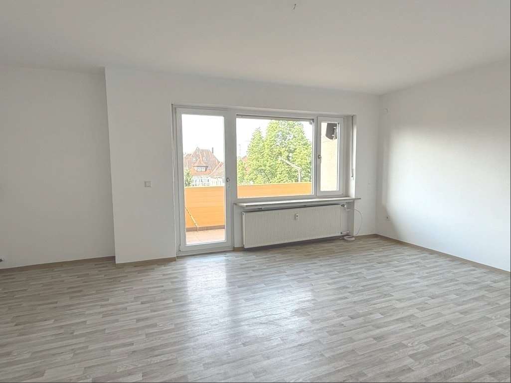 Wohnzimmer - Etagenwohnung in 90513 Zirndorf mit 75m² kaufen