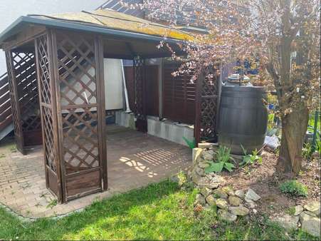 Pavillion im Garten - Maisonette-Wohnung in 90579 Langenzenn mit 83m² kaufen