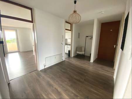 Dielenbereich mit Abstellraum Dielenbereich mit Abstellraum - Etagenwohnung in 90522 Oberasbach mit 78m² kaufen