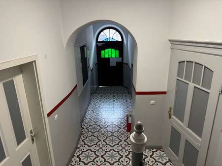 Blick ins Treppenhaus Blick ins Treppenhaus - Etagenwohnung in 90762 Fürth mit 77m² kaufen