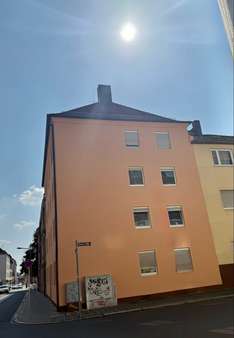 Seitenansicht Wohnhaus Seitenansicht Wohnhaus - Mehrfamilienhaus in 90419 Nürnberg mit 390m² kaufen