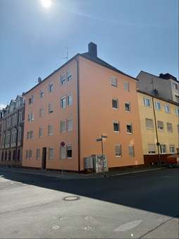Straßenansicht Wohnhaus Straßenansicht Wohnhaus - Mehrfamilienhaus in 90419 Nürnberg mit 390m² kaufen