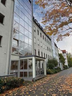 Hauseingang Hauseingang - Erdgeschosswohnung in 90766 Fürth, Eigenes Heim mit 57m² kaufen