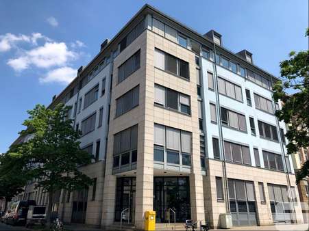 Ansicht Wohnanlage Ansicht Wohnanlage - Dachgeschosswohnung in 90762 Fürth mit 32m² kaufen