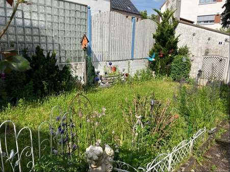 Garten - Doppelhaushälfte in 90768 Fürth mit 110m² kaufen