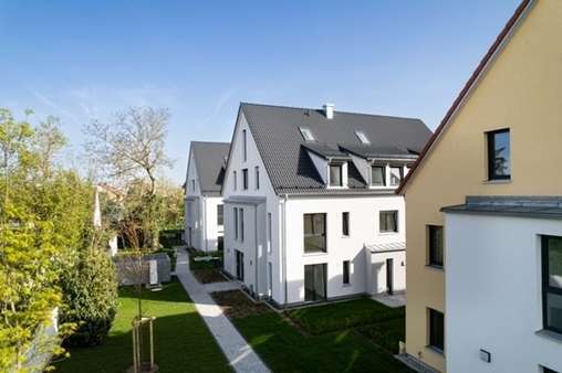 Aktueller Bautenstand Haus D und E Eingangsseite - Penthouse-Wohnung in 90765 Fürth mit 186m² kaufen