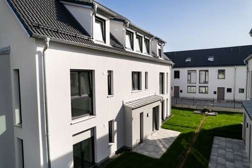 Aktueller Bautenstand Haus E Seitenansicht - Penthouse-Wohnung in 90765 Fürth mit 186m² kaufen