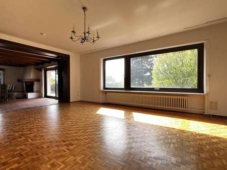 Wohnzimmer - Reiheneckhaus in 90522 Oberasbach mit 120m² kaufen