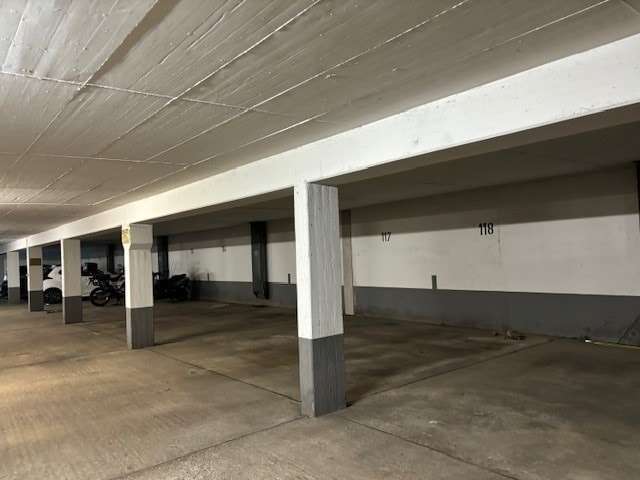 Tiefgarage - Tiefgaragenstellplatz in 90765 Fürth mit 0m² als Kapitalanlage kaufen
