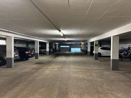 Tiefgarage - Tiefgaragenstellplatz in 90765 Fürth mit 0m² als Kapitalanlage kaufen