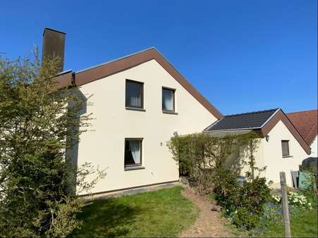 Ostansicht - Einfamilienhaus in 97215 Uffenheim mit 187m² kaufen