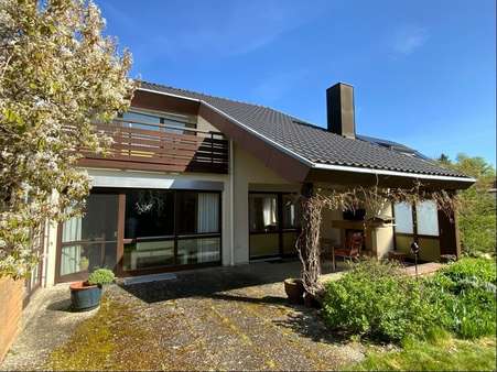 Südansicht mit Terrasse - Einfamilienhaus in 97215 Uffenheim mit 187m² kaufen