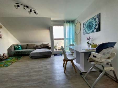 Wohnzimmer - Etagenwohnung in 91438 Bad Windsheim mit 69m² kaufen