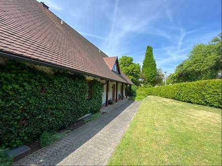 Vorgarten - Einfamilienhaus in 91459 Markt Erlbach mit 275m² kaufen