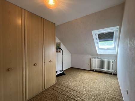 Zimmer im DG - Doppelhaushälfte in 91056 Erlangen mit 134m² kaufen