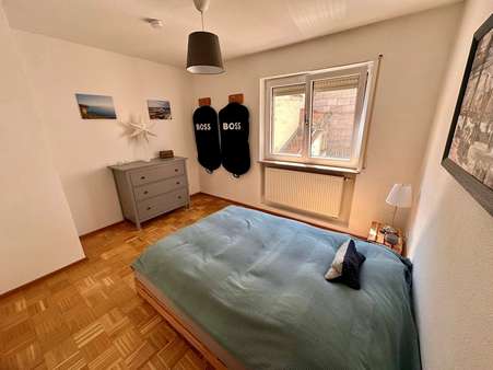 Zimmer in der Einliegerwohnung - Zweifamilienhaus in 91074 Herzogenaurach mit 219m² kaufen