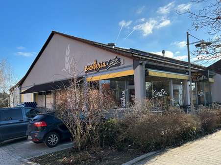 Bäcker mit Tagescafe - Ladenlokal in 90562 Heroldsberg mit 632m² kaufen
