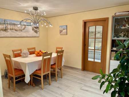 Essbereich - Erdgeschosswohnung in 91325 Adelsdorf mit 145m² kaufen