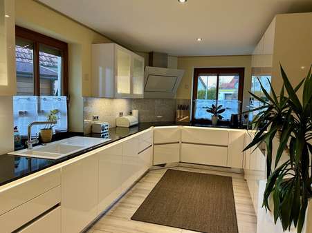 Kochen - Erdgeschosswohnung in 91325 Adelsdorf mit 145m² kaufen