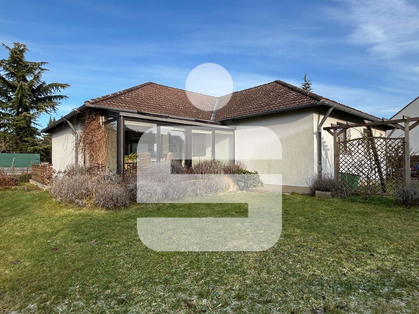 Titelbild - Einfamilienhaus in 91074 Herzogenaurach mit 140m² kaufen