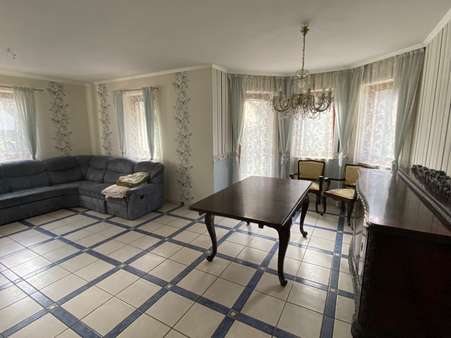 Essplatz - Zweifamilienhaus in 91338 Igensdorf mit 223m² kaufen