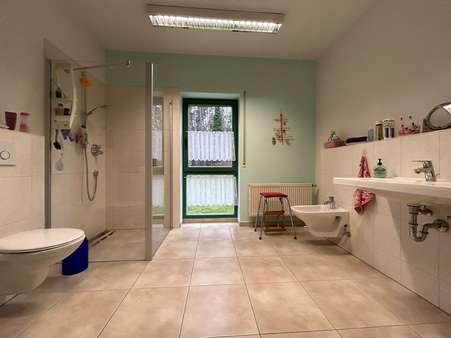 Badezimmer EG - Maisonette-Wohnung in 91093 Heßdorf mit 315m² kaufen