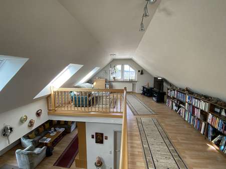 Galerie Richtung Westen - Maisonette-Wohnung in 90562 Kalchreuth mit 94m² kaufen
