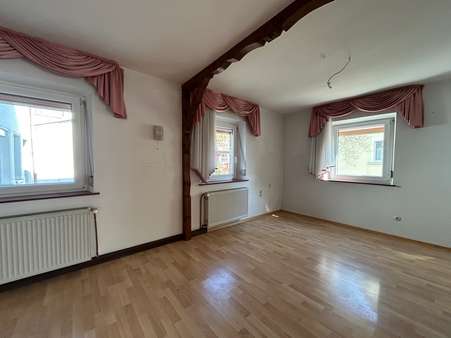 Zimmer im OG Zimmer im OG - Einfamilienhaus in 91074 Herzogenaurach mit 168m² kaufen