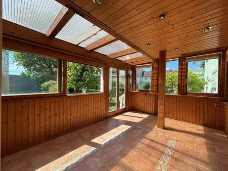 Wintergarten - Erdgeschosswohnung in 91074 Herzogenaurach mit 91m² kaufen